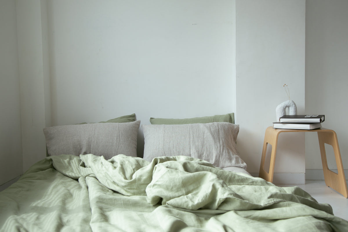 How To Find The Best Cotton, Linen & Other Fabrics For Bedding Sets