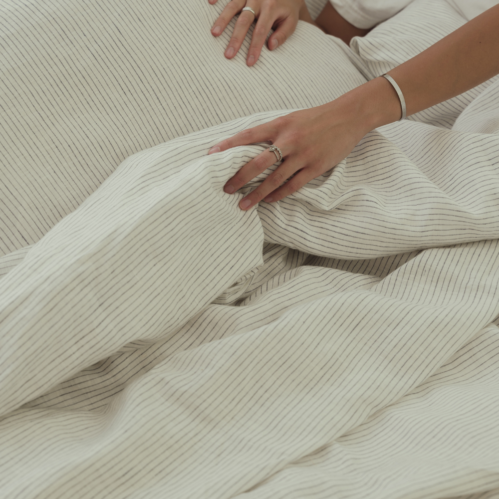 Pencilstripe Linen Sheet Set (4 pcs)