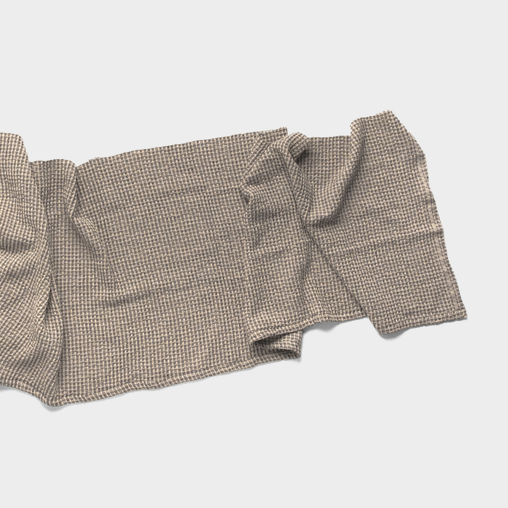 Flax linen waffle blanket, close-up of the waffle weave
