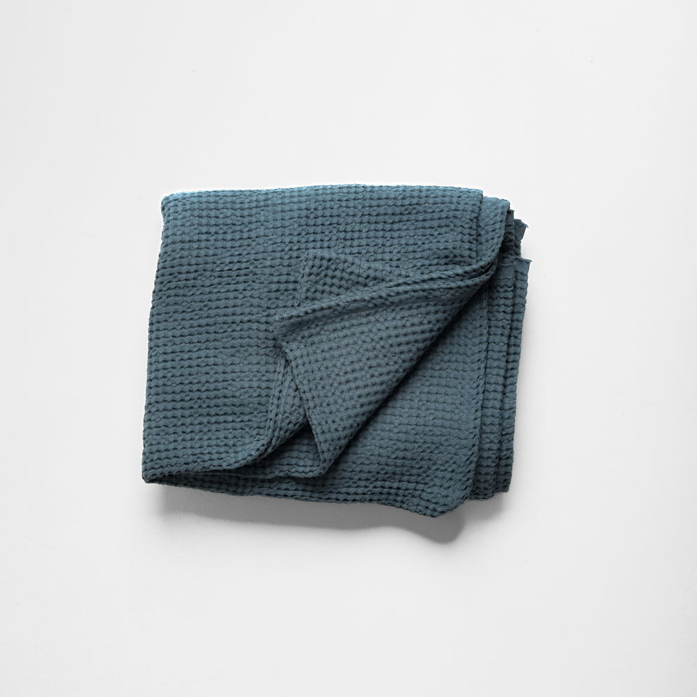 Sapphire Linen Waffle Bath Towel
